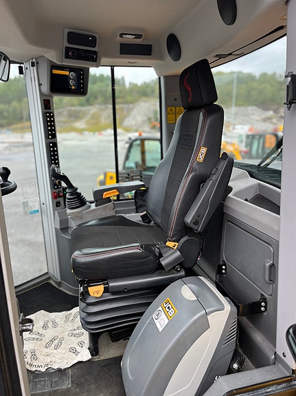 JCB 419s 8 of 18