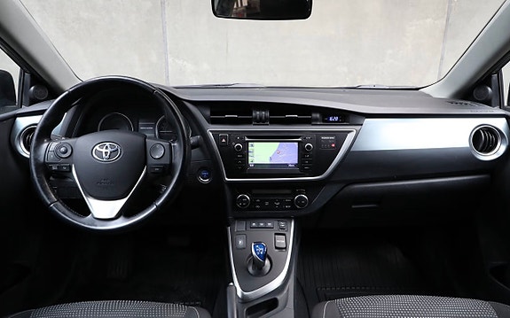 Toyota Auris 9 of 22