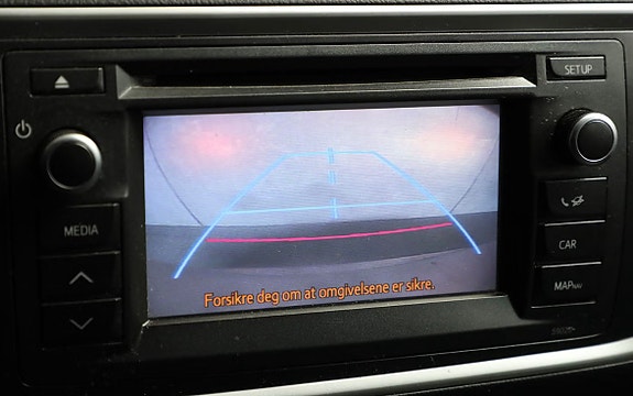 Toyota Auris 18 of 22