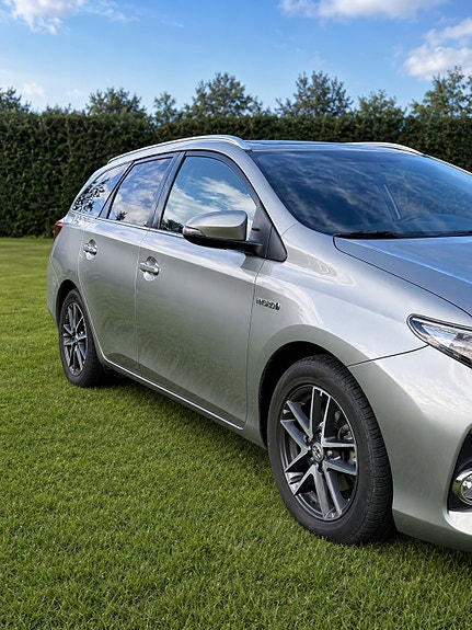 Toyota Auris 9 of 20