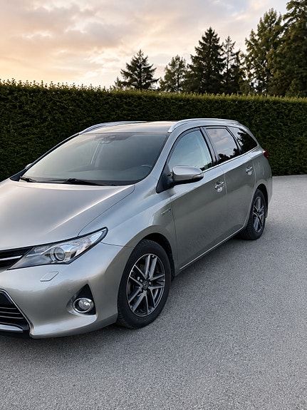 Toyota Auris 4 of 20