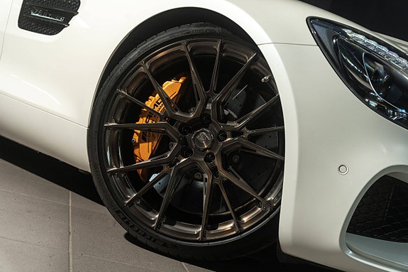 Mercedes-Benz AMG GT S 16 of 30