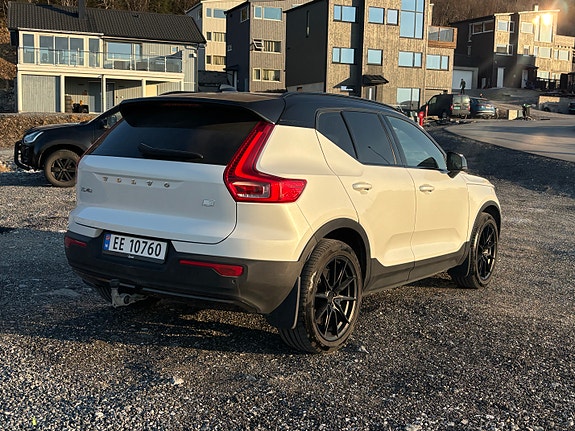 Volvo XC40 6 of 20
