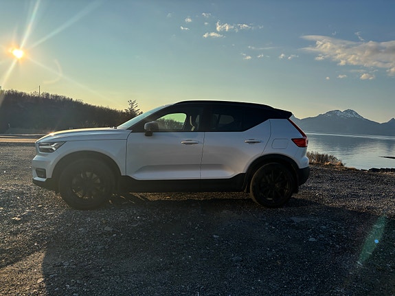 Volvo XC40 7 of 20