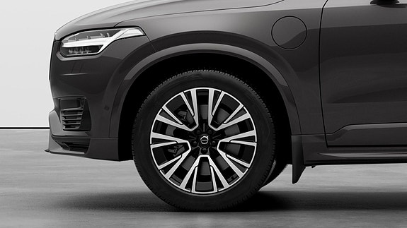Volvo XC90 13 of 27