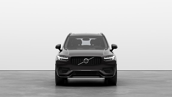 Volvo XC90 3 of 27