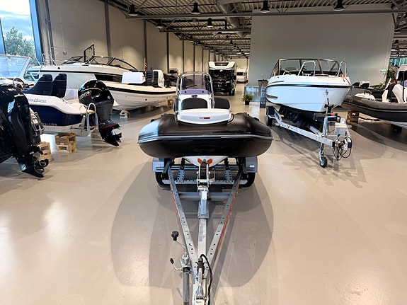 Som ny Grand 370 Silver Line Deluxe m/Yamaha F9,9 - Oppjustert til 20HK - 5 of 11