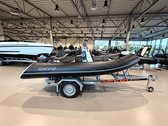 Som ny Grand 370 Silver Line Deluxe m/Yamaha F9,9 - Oppjustert til 20HK - 3 of 11