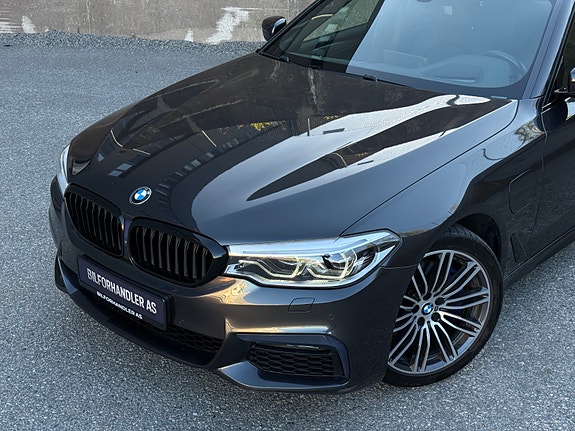BMW 530e 2 of 30
