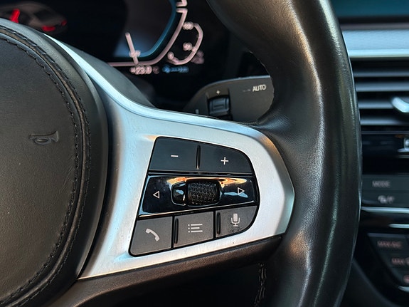 BMW 530e 21 of 30