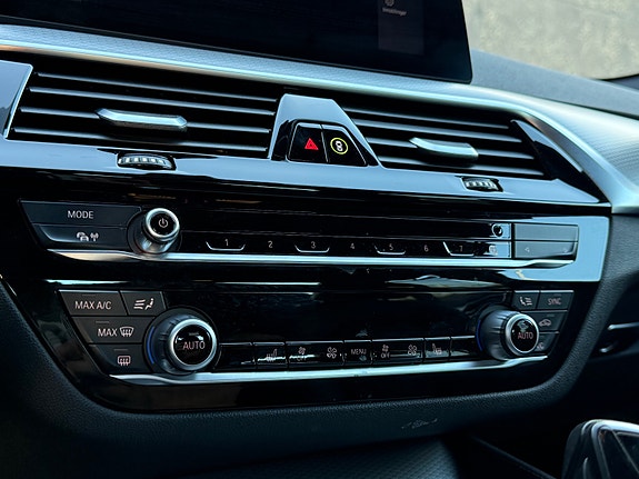 BMW 530e 27 of 30