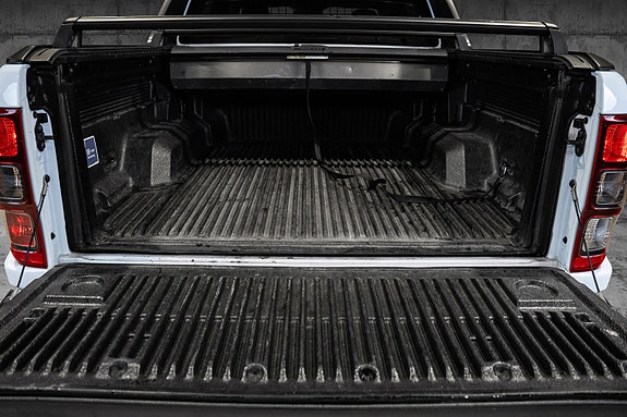 Ford Ranger Raptor 8 of 30