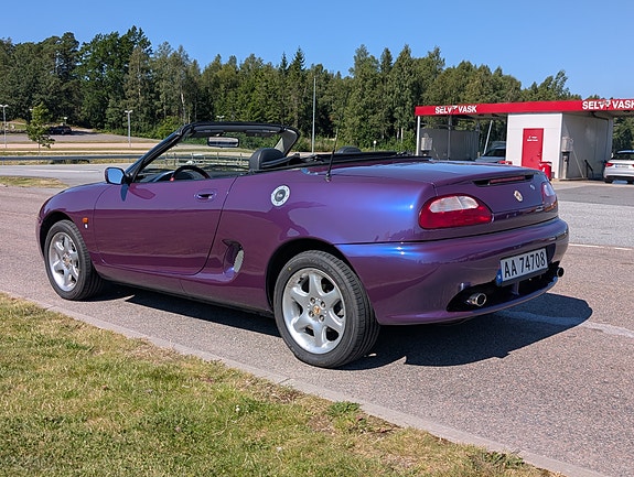 MG F 3 of 8