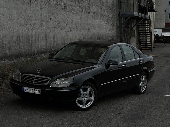 Mercedes-Benz S320 4 of 22