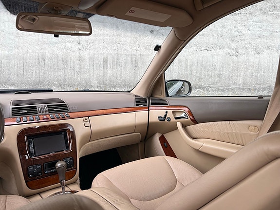 Mercedes-Benz S320 17 of 22