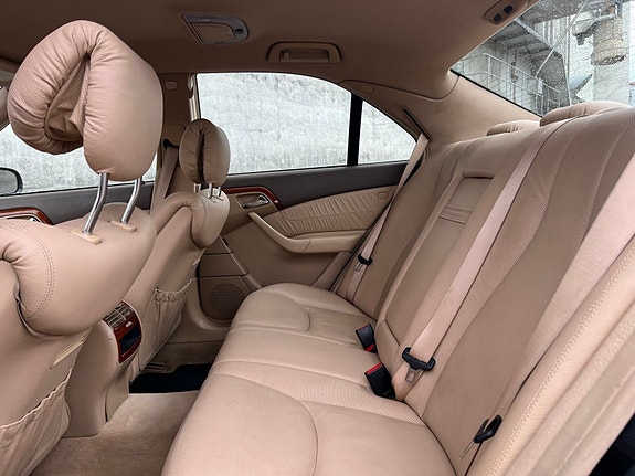 Mercedes-Benz S320 21 of 22
