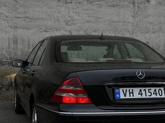 Mercedes-Benz S320 9 of 22