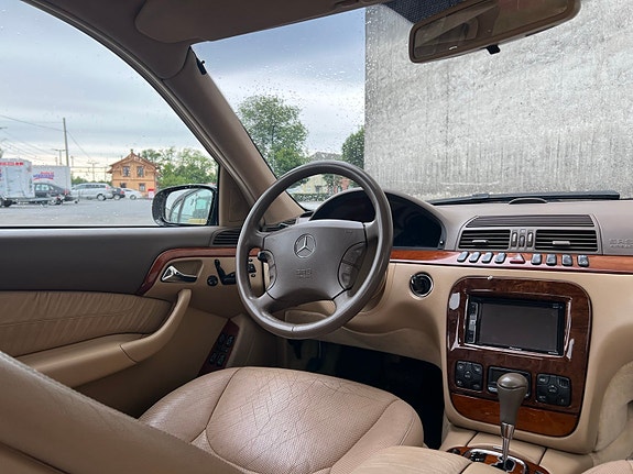 Mercedes-Benz S320 16 of 22