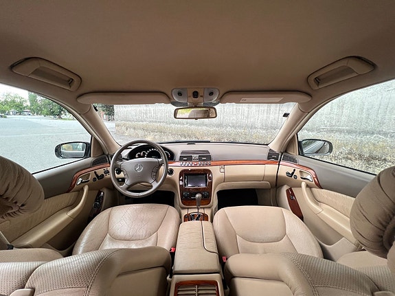 Mercedes-Benz S320 18 of 22