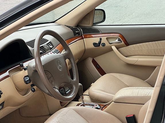Mercedes-Benz S320 14 of 22
