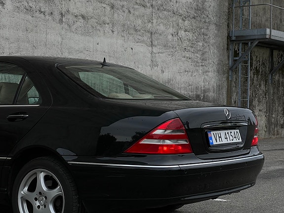 Mercedes-Benz S320 10 of 22