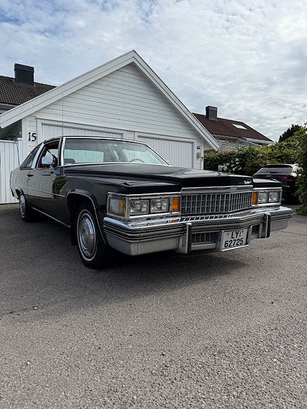 Cadillac Deville 3 of 27
