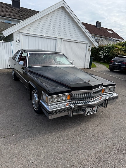 Cadillac Deville 4 of 27