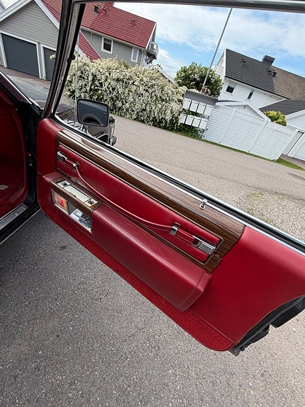 Cadillac Deville 18 of 27