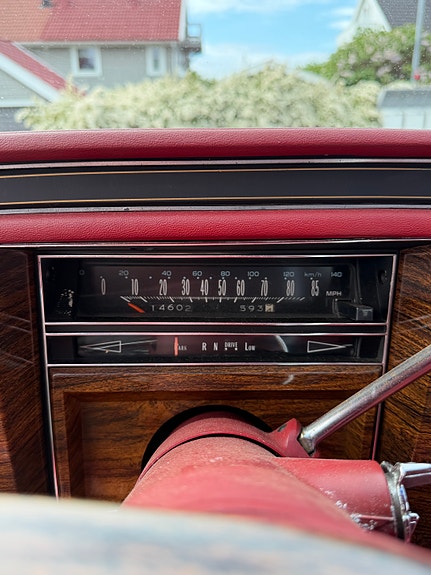 Cadillac Deville 21 of 27
