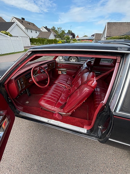 Cadillac Deville 20 of 27
