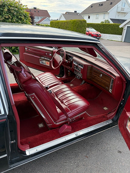 Cadillac Deville 16 of 27