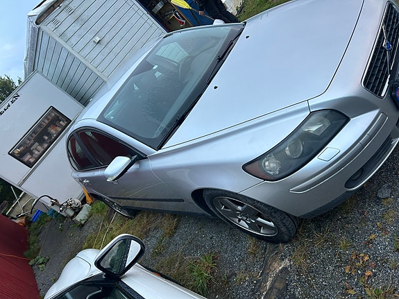Volvo S40 2 of 6