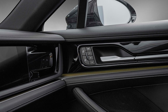 Porsche Panamera 21 of 30