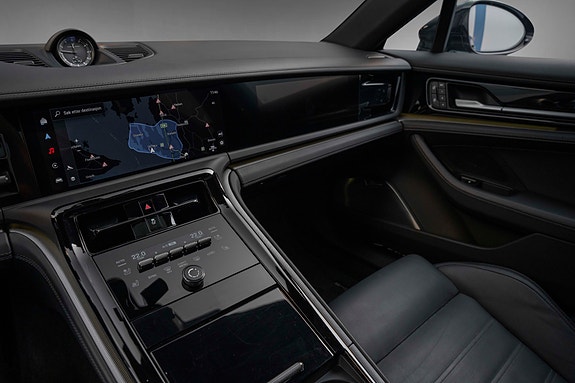 Porsche Panamera 14 of 30