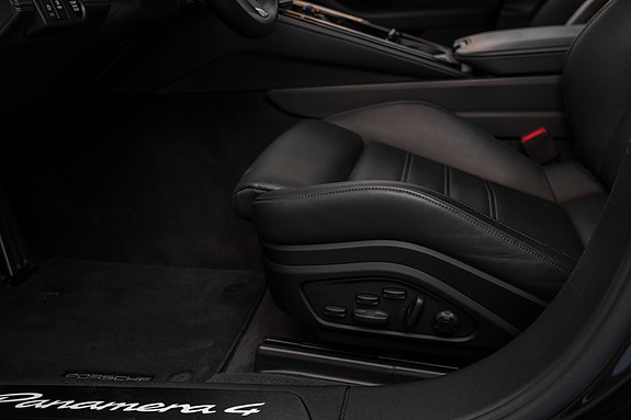 Porsche Panamera 25 of 30