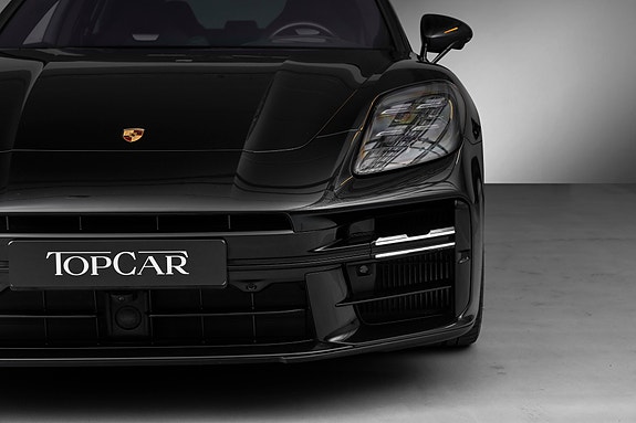 Porsche Panamera 4 of 30