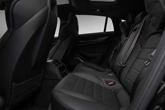 Porsche Panamera 28 of 30