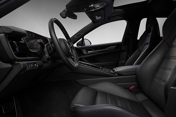 Porsche Panamera 24 of 30