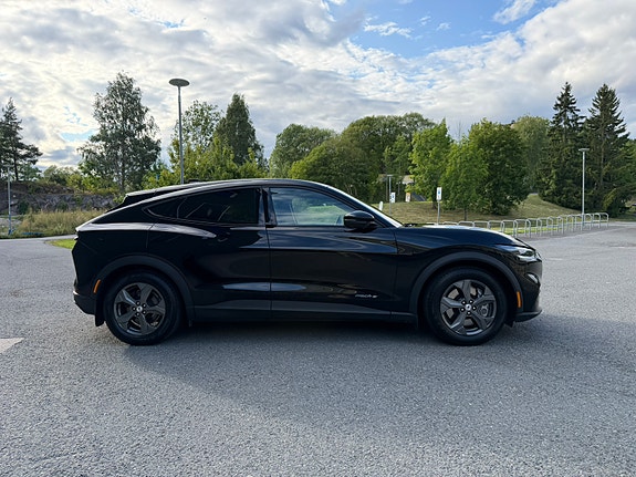 Ford Mustang Mach-E 4 of 30