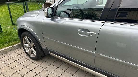 Volvo XC90 5 of 21