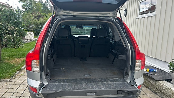 Volvo XC90 7 of 21