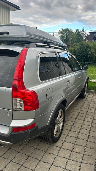 Volvo XC90 3 of 21