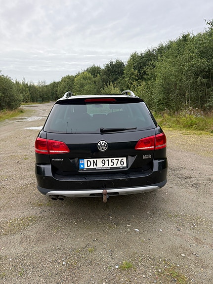 Volkswagen Passat Alltrack 6 of 15