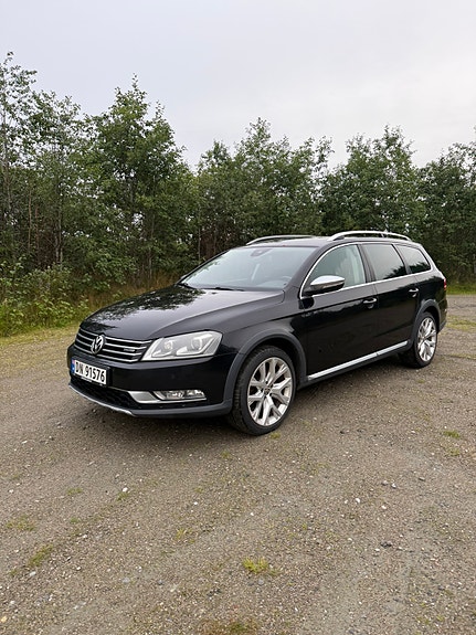 Volkswagen Passat Alltrack 3 of 15