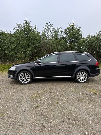 Volkswagen Passat Alltrack 4 of 15