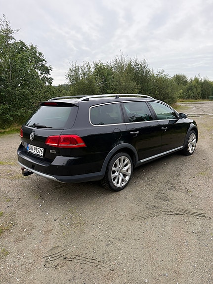 Volkswagen Passat Alltrack 7 of 15