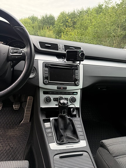 Volkswagen Passat Alltrack 10 of 15