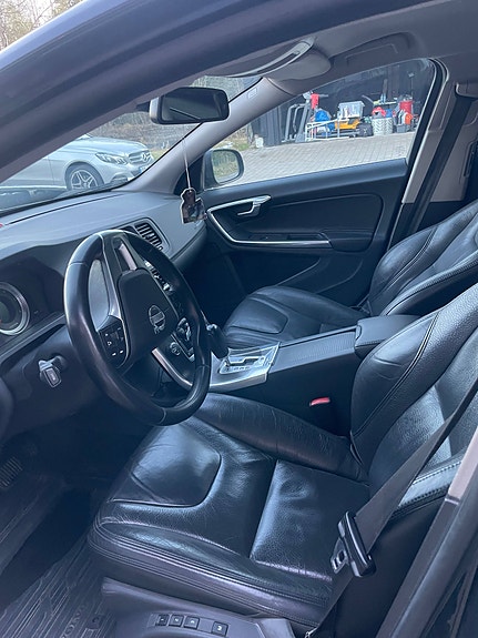 Volvo V60 9 of 12