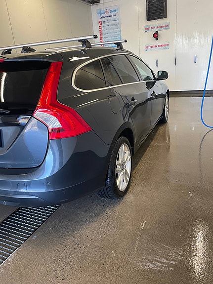 Volvo V60 11 of 12