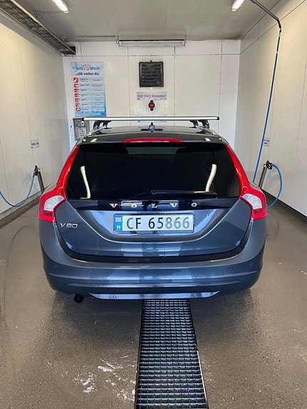 Volvo V60 10 of 12